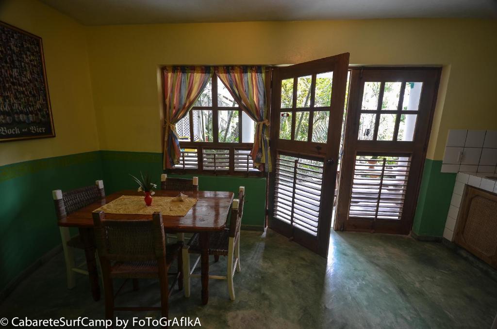 Cabarete Surf Camp Hotel ภายนอก รูปภาพ